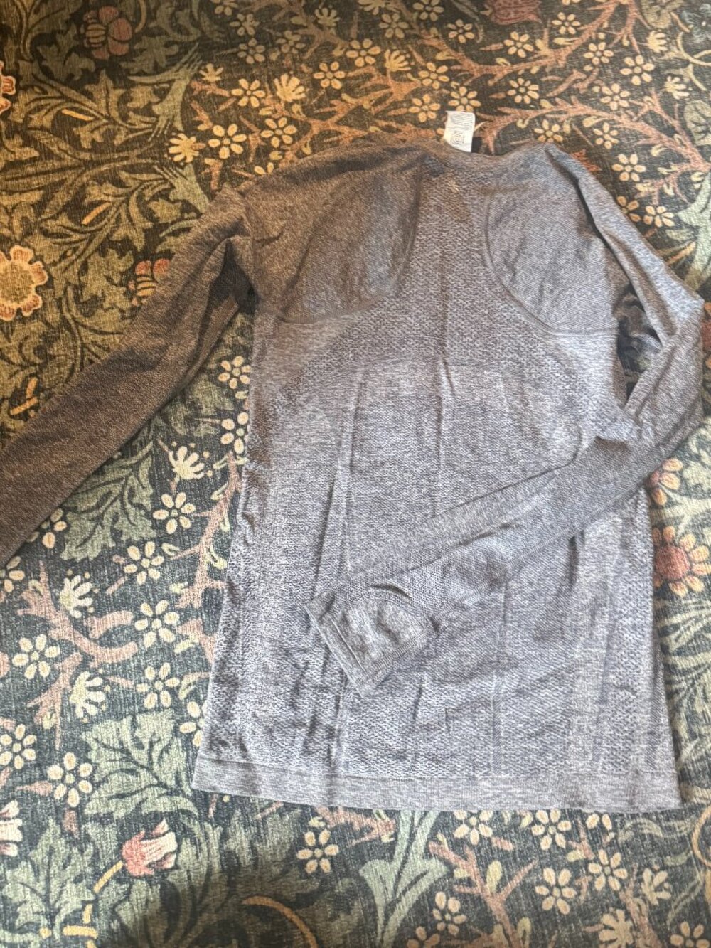 Althelta Long Sleeve seamless top small gray